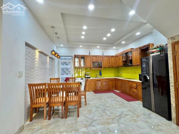 Hình ảnh Bán nhà mặt tiền đường N1 khu dân cư D2D; 1 trệt 2 lầu sổ hồng hoàn công giá tốt 13,5 tỷ 2