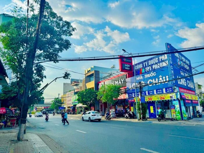 Hình ảnh Bán nhà mặt tiền đường Cách Mạng Tháng 8 gần ngã tư cầu mới Hóa An sổ hồng 560m2 thổ cư giá 33.5 tỷ 4