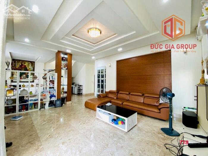 Hình ảnh Nhà bán khu dân cư Tân Phong, 1 trệt 1 lầu sổ hồng 400m2 thổ cư ngang 20m siêu hiếm giá 22 tỷ 4