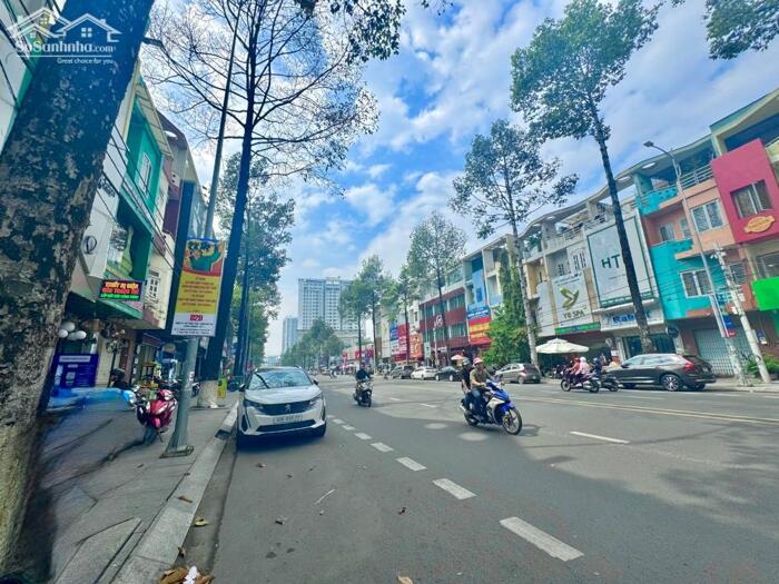 Hình ảnh Bán nhà mặt tiền đường Võ Thị Sáu, 1 trệt 3 lầu sổ hồng hoàn công 252m2 sàn giá 19 tỷ 6