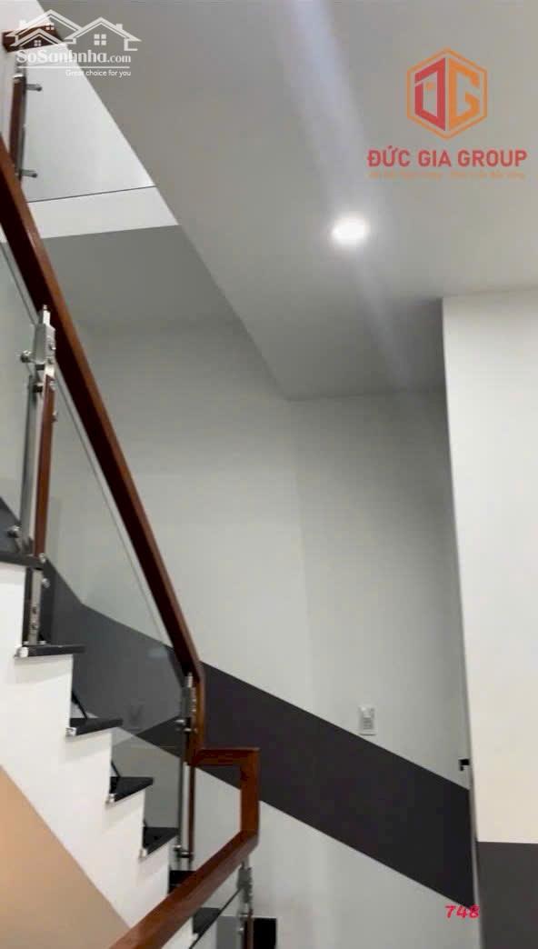 Hình ảnh Bán nhà mặt tiền đường Lý Văn Sâm, khu Long Châu phường Tam Hiệp; 1 trệt 2 lầu sổ hồng 95m2 giá 8.6 tỷ 3