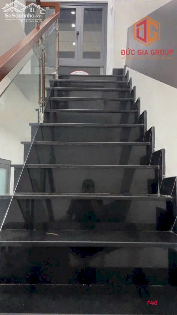 Hình ảnh Bán nhà mặt tiền đường Lý Văn Sâm, khu Long Châu phường Tam Hiệp; 1 trệt 2 lầu sổ hồng 95m2 giá 8.6 tỷ 6