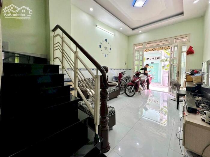 Hình ảnh 53m2 PHẠM VĂN HAI, 4 TẦNG BTCT, HXH, HƠN 6 TỶ 4