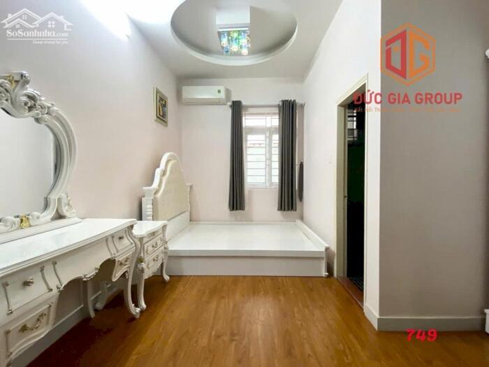 Hình ảnh Bán nhà mặt tiền đường D9 khu dân cư D2D; 1 trệt 3 lầu nội thất cao cấp; sổ hồng hoàn công 286m2 sàn giá 11.5 tỷ 7