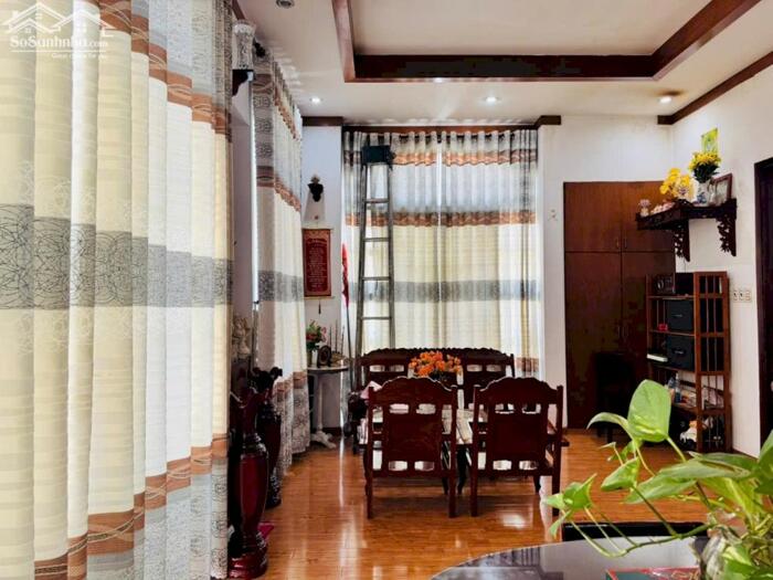 Hình ảnh Nhà bán cách đường Phạm Văn Thuận chỉ 200m gần Vincom Biên Hòa sổ hồng 262m2 giá 11 tỷ 8