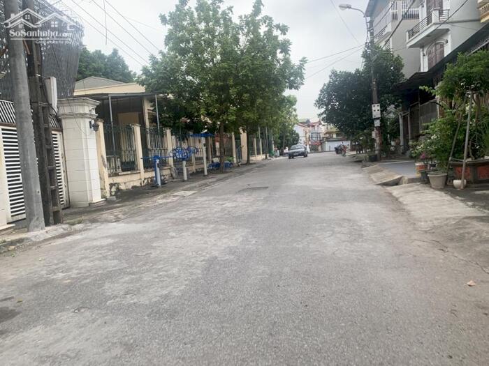 Hình ảnh Rẻ nhất khu phân lô TÁI ĐỊNH CƯ ĐÔNG DƯ GIÁ CHỈ nhỉnh 8 TỶ đường 13m 3