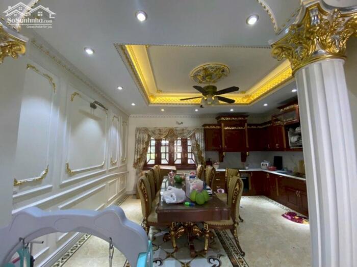 Hình ảnh Vỡ nợ tài chính cần Bán nhà 4,5 tầng tổ 5 Giang Biên, ô tô 7 chỗ vào nhà, gần chợ gần trường tiện ích đầy đủ 5