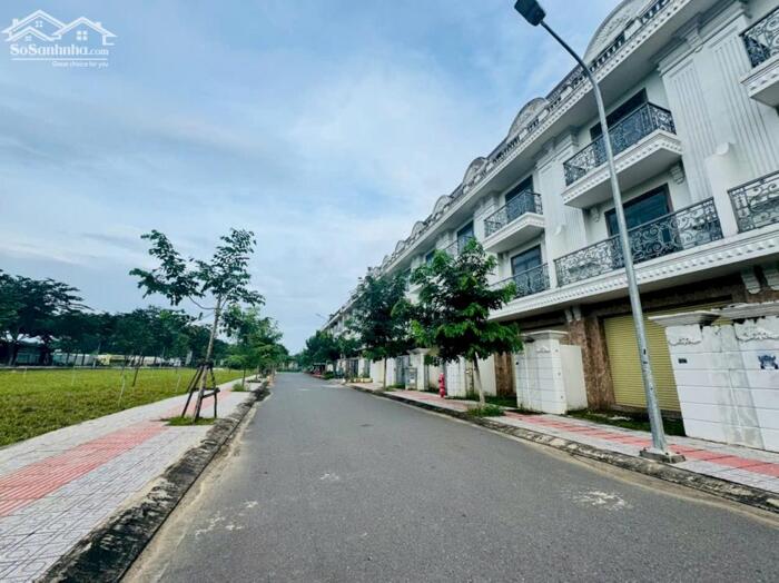 Hình ảnh Nhà bán mặt tiền đường F1 khu dân cư Bửu Long 3, phường Bửu Long; 1 trệt 3 lầu 95m2 giá tốt chỉ 5.55 tỷ 3