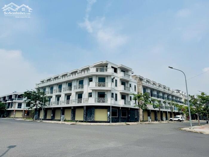 Hình ảnh Bán nhà 1 trệt 3 lầu góc 2 mặt tiền đường E6-F5 vị trí đẹp nhất khu Bửu Long 3 giá 8.5 tỷ 3