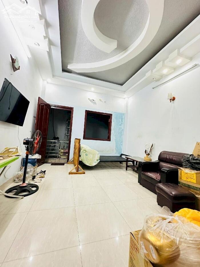 Hình ảnh MẶT TIỀN ĐẶNG MINH TRỨ, 4 TẦNG BTCT, 6PN, NỞ HẬU 9 TỶ 3