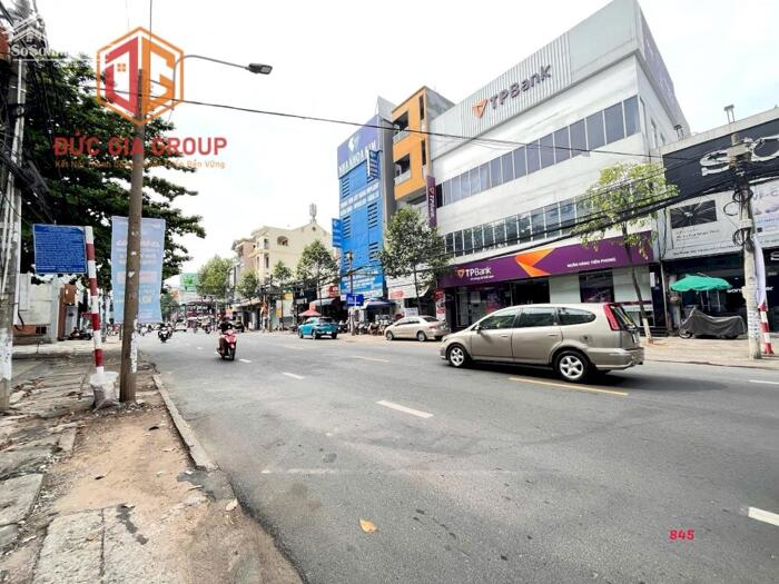 Hình ảnh Cho thuê nhà ngang 20m mặt tiền đường Phạm Văn Thuận vị trí đắc địa ngay ngã tư Vincom; 1500m2 sàn giá 250 triệu 2