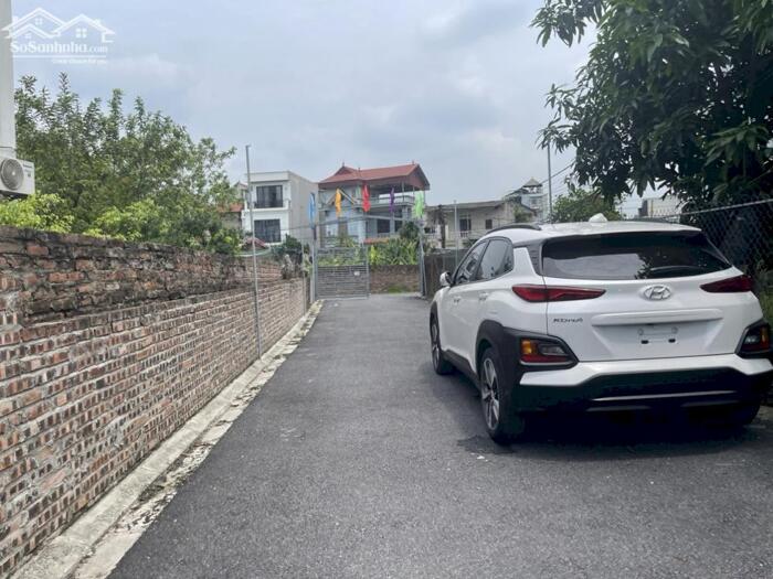 Hình ảnh Bạn đang tìm lô đất rộng giá rẻ làm kho xưởng,đây là lựa chọn - 247m2 lô góc thôn 4 Đông Dư, vỉa hè rộng, đường thông ô tô tránh 3