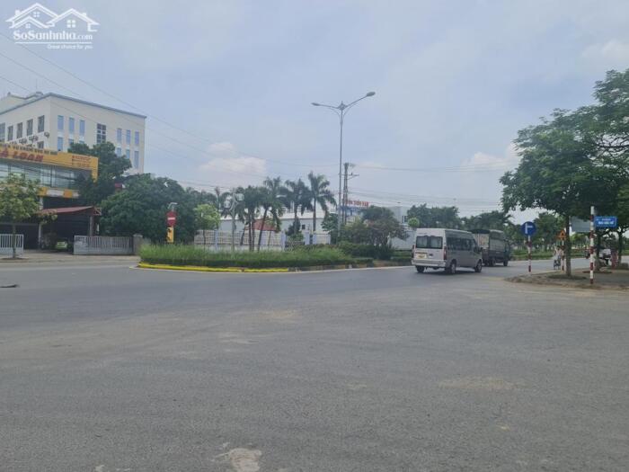 Hình ảnh Bán lô đất doanh nghiệp gần 2500m2 đường Nguyễn Tất thành, Vĩnh yên 0