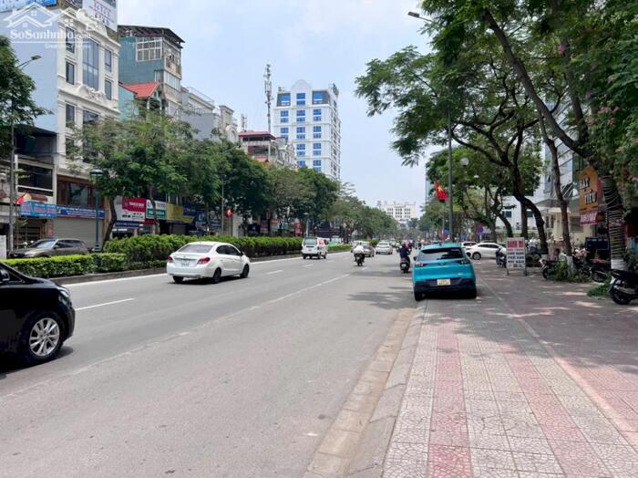 Hình ảnh Bán nhà 102m2 xây 2,5 tầng mặt phố Nguyễn Văn Cừ, kinh doanh, cho thuê dòng tiền tốt hàng tháng 1