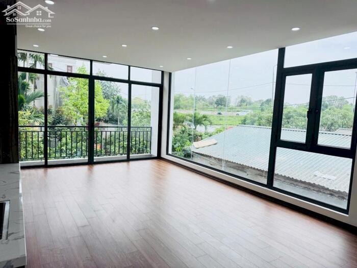 Hình ảnh Chỉ 12,2 tỷ nhà LÔ GÓC 5 tầng 1 tum, thang máy, ngõ 355 Bát Khối, làng Nhà, cách Aeonmall chỉ 1km 5