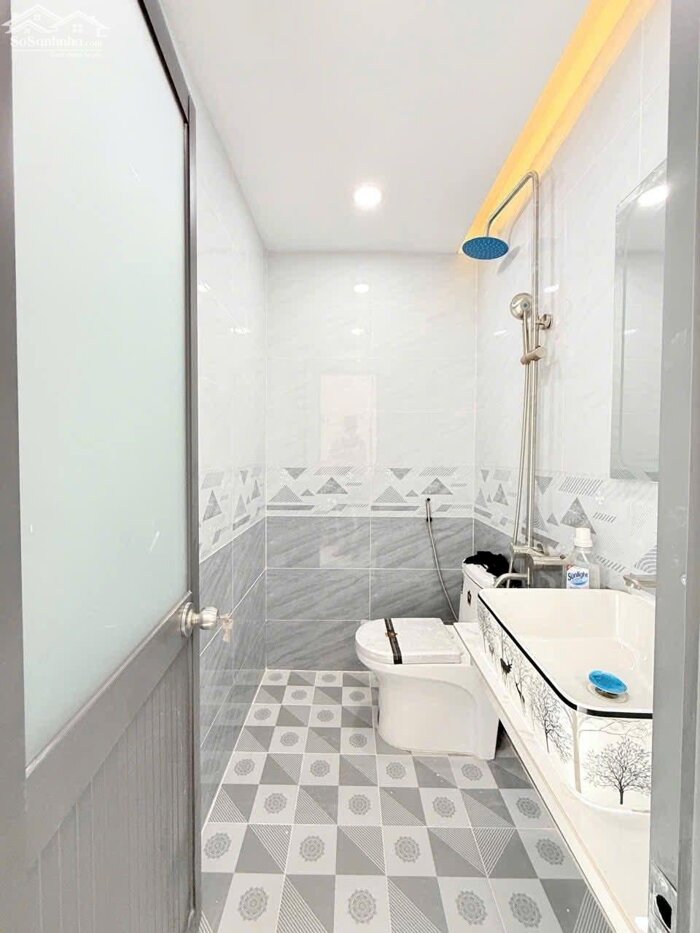 Hình ảnh NHÀ ĐẸP CĂN GÓC RẤT THOÁNG - 1 LẦU,, ĐANG HOÀN THIỆN MỚI 100% - MẶT TIỀN KINH DOANH - XE HƠI CHẠY TỚI NHÀ 11