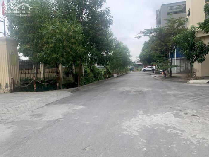 Hình ảnh Duy nhất 1 lô trên thị trường 60m2 tái định cư Đông Dư giá 8,7 tỷ đường 13m khu phân lô 2