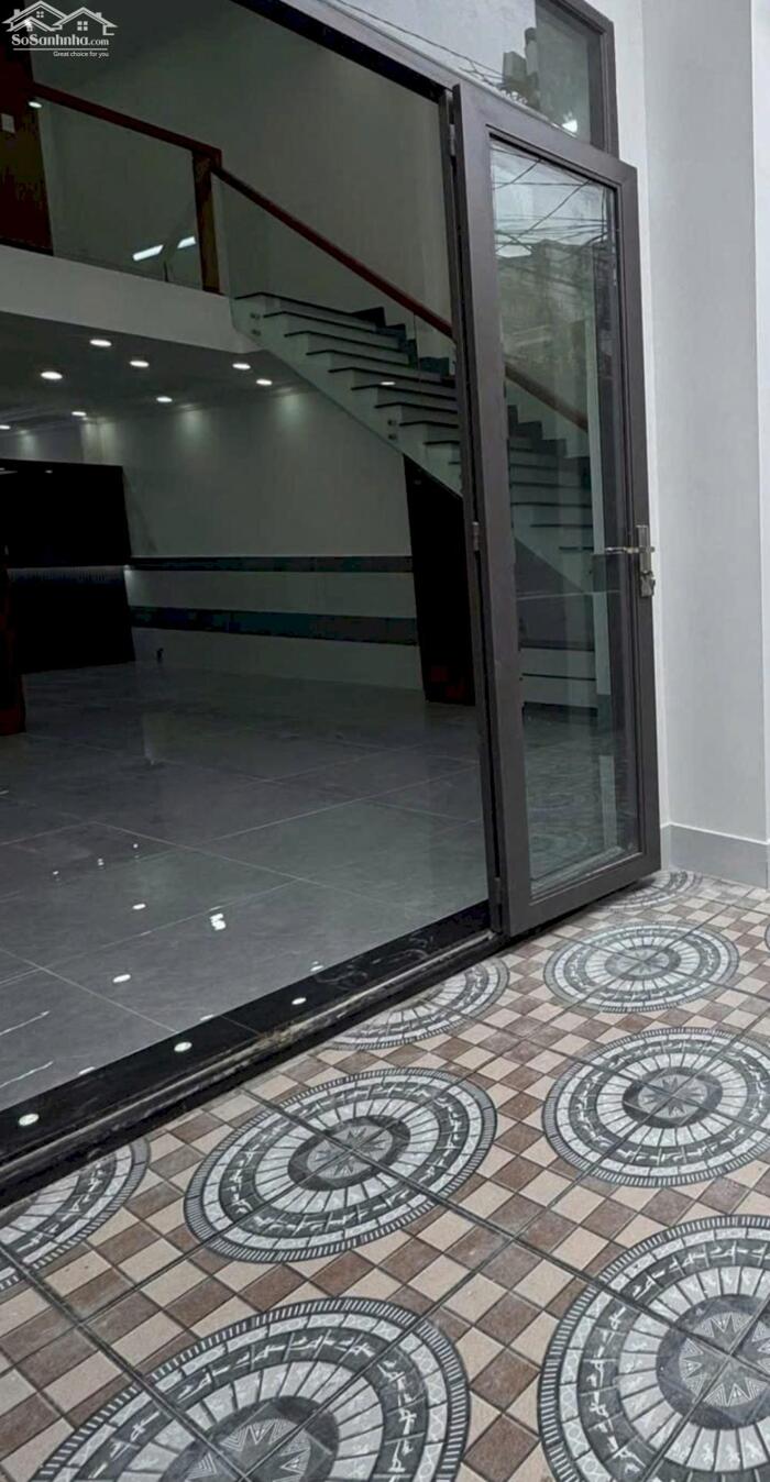 Hình ảnh Nhà mới keng Quận 12 sát QL1A gần Metro, dt 102m² giá chỉ 5,x tỷ đồng 1