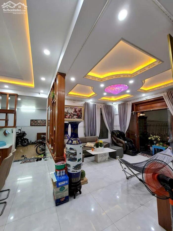 Hình ảnh Biệt thự Hoàng Lê Kha, hơn 200 m2, Trung Tâm Quận 6, không gian sống đẳng cấp. 4