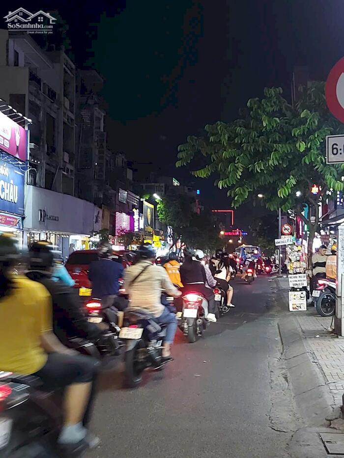 Hình ảnh Bán nhà trung tâm Quận 3, Cách Mạng Tháng 8, kết cấu BTCT, tiện ích đầy đủ, chỉ 12 tỷ. 2