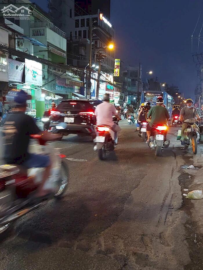 Hình ảnh Bán nhà trung tâm Quận 3, Cách Mạng Tháng 8, kết cấu BTCT, tiện ích đầy đủ, chỉ 12 tỷ. 1