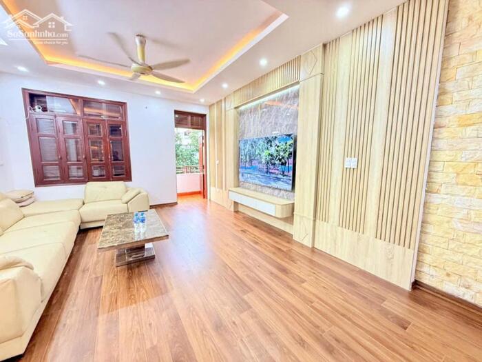 Hình ảnh Bán nhà 5 tầng 70m2 với thiết kế đẹp từ trong ra ngoài, gần khu đô thị Hinode, Hoài Đức 2