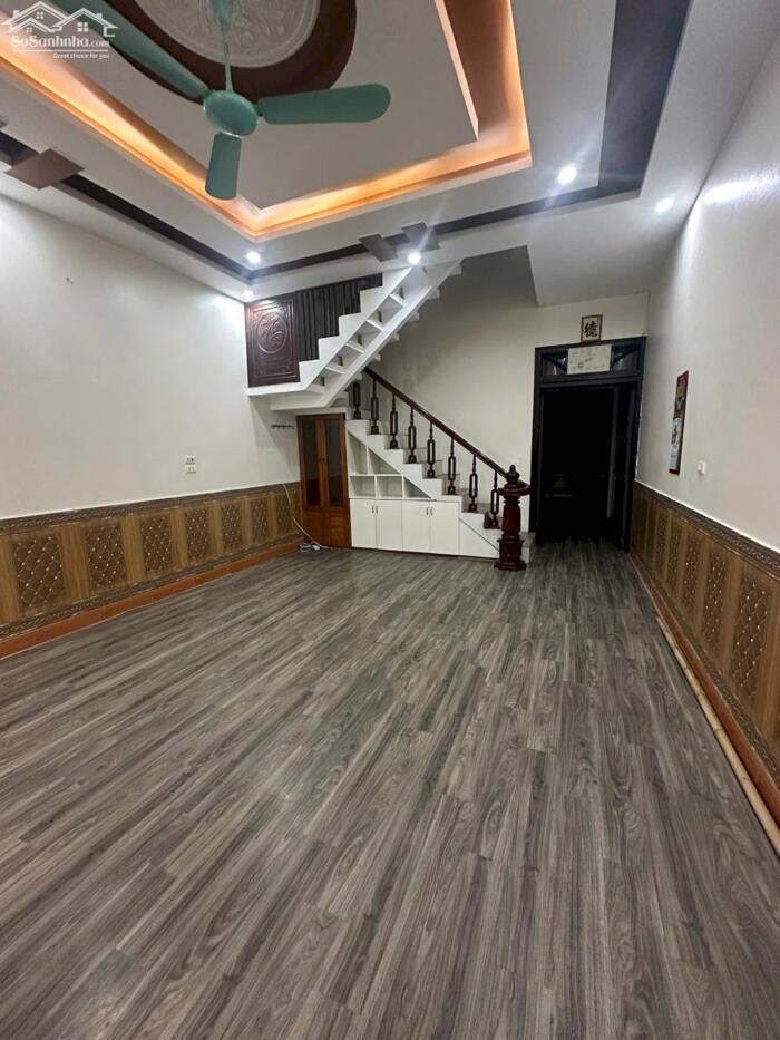 Hình ảnh Bán nhà 3 tầng phố Tôn thất tùng, Liên bảo, Vĩnh yên. Sử dụng 160m2 2