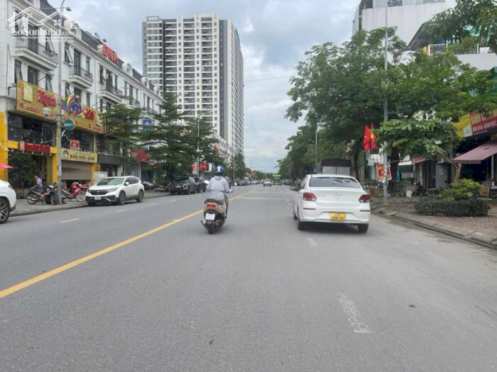 Hình ảnh Siêu LÔ GÓC 150m MẶT PHỐ THÀNH TRUNG, TRÂU QUỲ ĐỂ XÂY TÒA NHÀ VĂN PHÒNG HOẶC TRỤ SỞ CÔNG TY LỚN 1