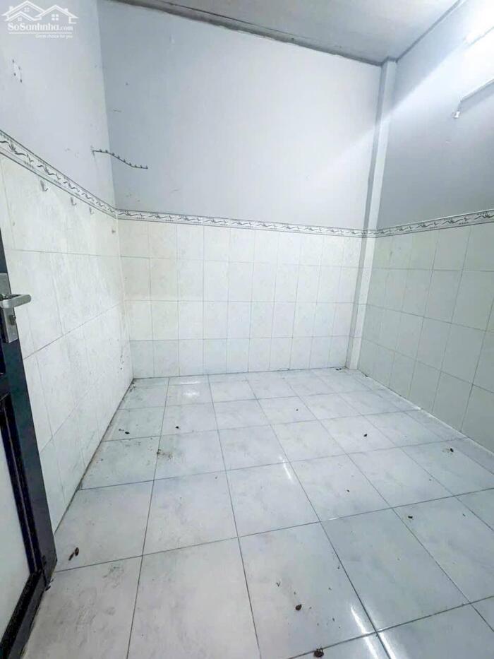 Hình ảnh Kiếm đỏ mắt luôn ko có căn thứ 2 - 57m2 ở Q6 mà có 3.8 tỷ mà còn TL 4