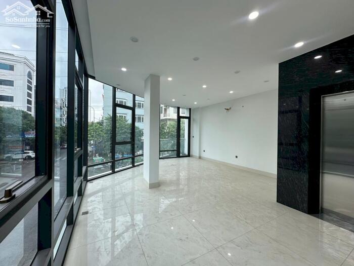 Hình ảnh Cho thuê văn phòng tại Hoàng Công - Kdt Mậu Lương DT 65m2 giá rẻ, ô tô đỗ cửa 0