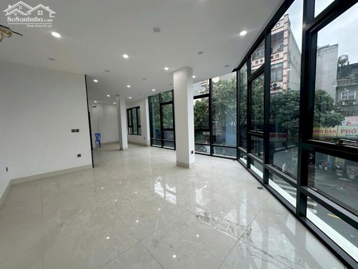 Hình ảnh Cho thuê văn phòng tại Hoàng Công - Kdt Mậu Lương DT 65m2 giá rẻ, ô tô đỗ cửa 4