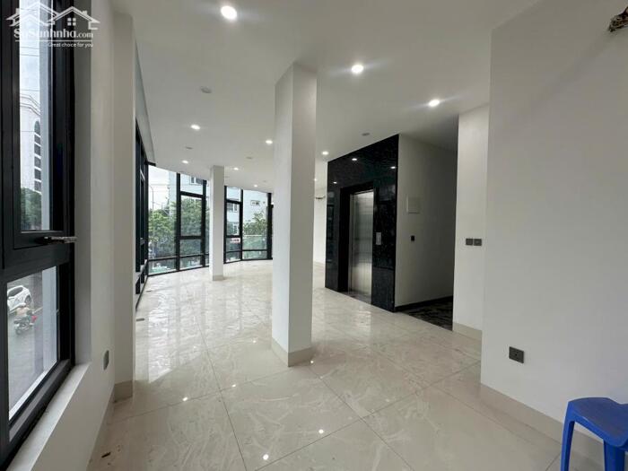 Hình ảnh Cho thuê văn phòng tại Hoàng Công - Kdt Mậu Lương DT 65m2 giá rẻ, ô tô đỗ cửa 6