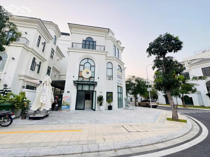 Hình ảnh CHO THUÊ BIỆT THỰ BOUTIQUE VILLA VINHOMES GRAND PARK QUẬN 9 CĂN GÓC 0