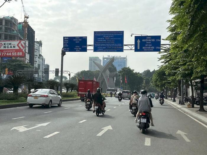 Hình ảnh Bán CHDV 7 lầu mặt tiền Bạch Đằng ngang 6m DTS 434m2 14PN TN 100tr ngay sân bay 37.8 tỷ 2