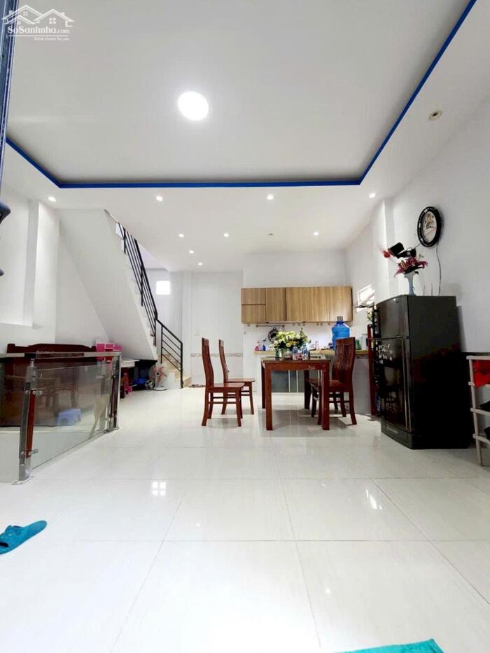 Hình ảnh Bán nhà 2.99 tỷ, ngang 5.4m x8m, 2 tầng, Trần Đại Nghĩa, vòng xoay an lạc Bình Tân 0