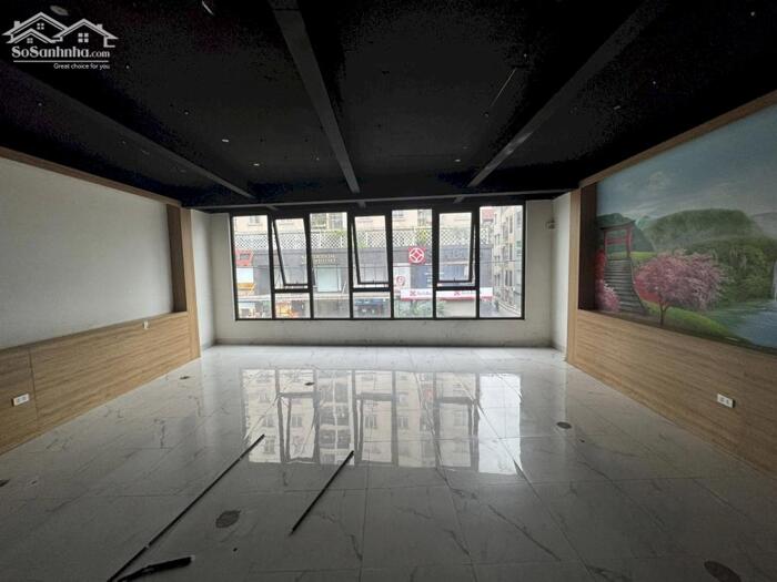 Hình ảnh Bán Nhà Mặt Phố Quận Tây Hồ 150m2-5T MT7m Vỉa Hè 2 THOÁNG 88 Tỷ Lạc Long Quân. 3