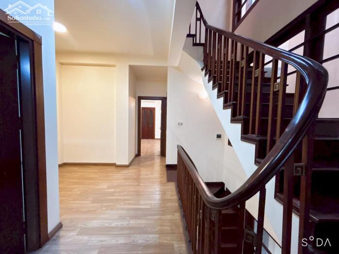 Hình ảnh SIÊU VIP- Ôtô tránh, dân trí cao Đường Cầu Giấy 133m/ 4 Tầng/ MT 7.2m 42.5 Tỷ, Mới đẹp ở ngay - LH 0987881444 5