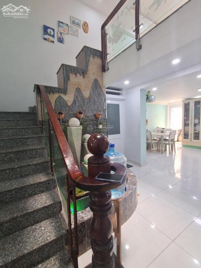 Hình ảnh Mặt tiền 90m2 - giá 14.2 tỷ - ngay chợ Phú Thuận - Cao Thị Chính, Q7 2