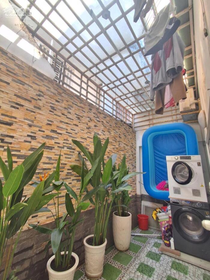 Hình ảnh Mặt tiền 90m2 - giá 14.2 tỷ - ngay chợ Phú Thuận - Cao Thị Chính, Q7 4