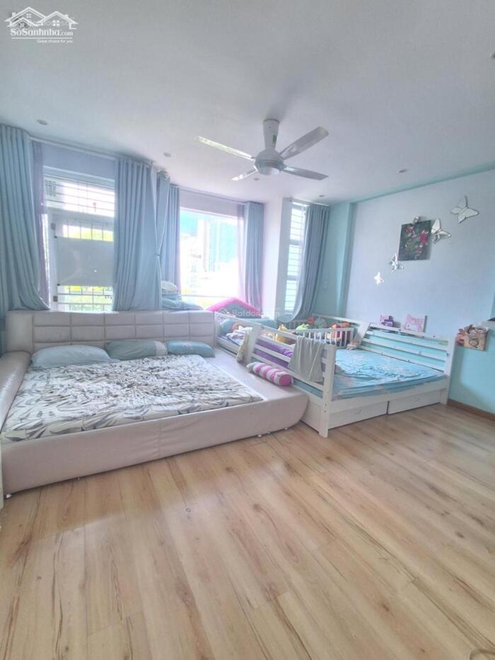 Hình ảnh Mặt tiền 90m2 - giá 14.2 tỷ - ngay chợ Phú Thuận - Cao Thị Chính, Q7 7