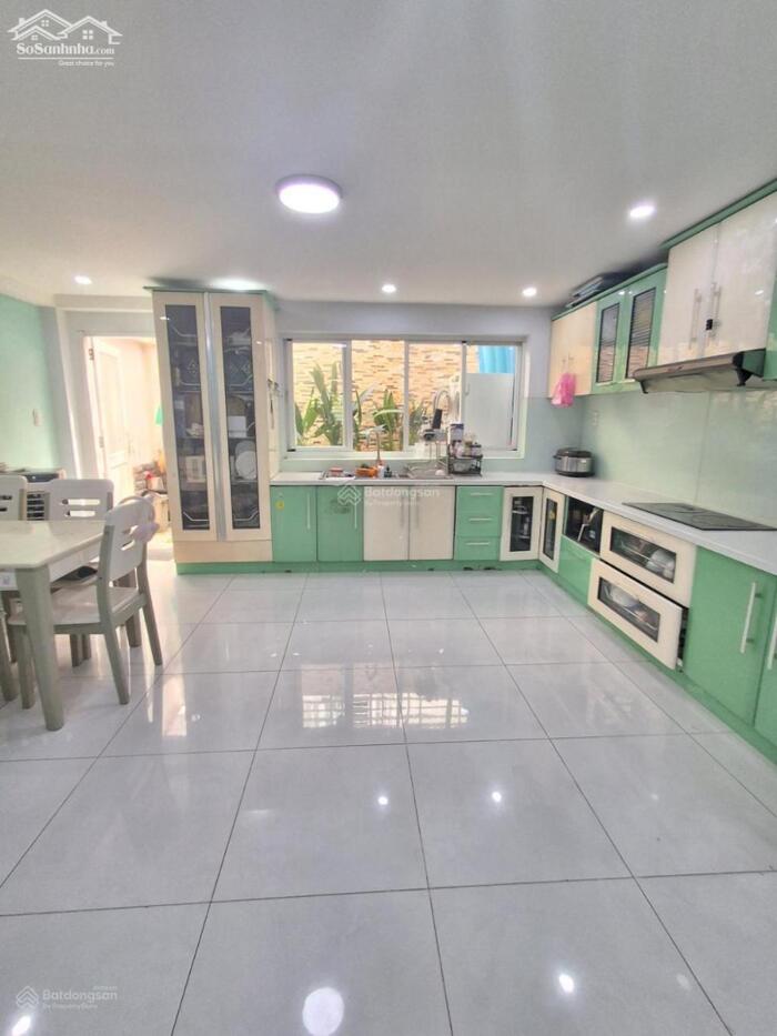 Hình ảnh Mặt tiền 90m2 - giá 14.2 tỷ - ngay chợ Phú Thuận - Cao Thị Chính, Q7 3