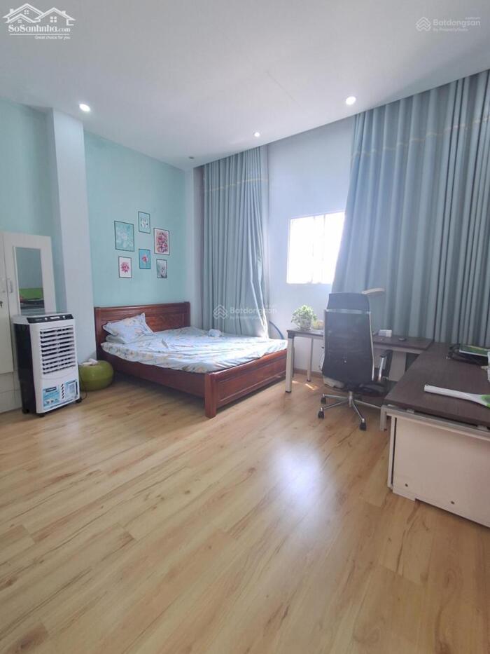 Hình ảnh Mặt tiền 90m2 - giá 14.2 tỷ - ngay chợ Phú Thuận - Cao Thị Chính, Q7 10