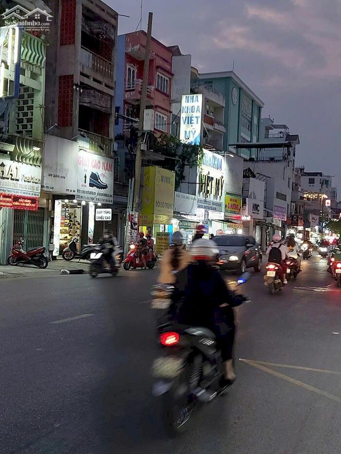 Hình ảnh Bán nhà HXH, sát mặt tiền CMT8, P10, Q3, kết cấu đẹp, khu tiện ích, vị trí vàng, 14 tỷ. 0