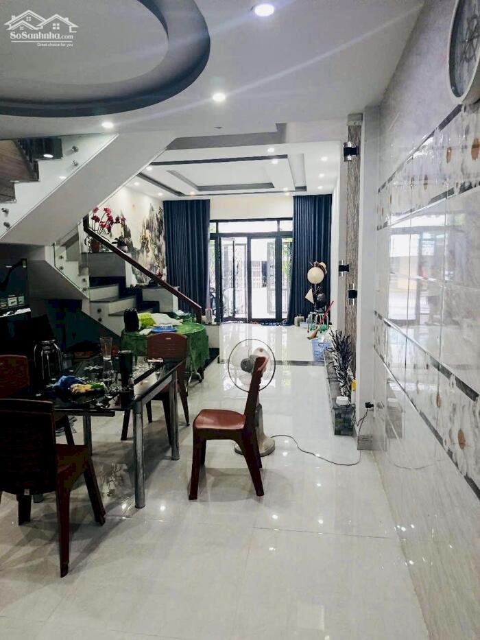 Hình ảnh Chính Chủ gửi bán nhà 3 tầng MT Phú Lộc 20,P Hoà Khánh.Đà Nẵng 2