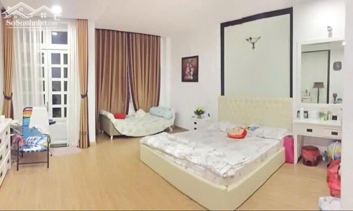 Hình ảnh 90m2 - giá 13 tỷ - 4 tầng - 4PN - nhà phố gần sông đường D4, Q7 1