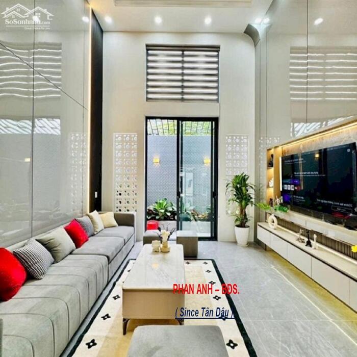 Hình ảnh Bán Gấp Nhà Phố Lê Văn Thịnh - Hẻm Xe Tải Thẳng 1 Trục - 4 Tầng Mới Đẹp! 2