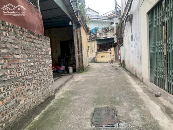 Hình ảnh Chính chủ bán 30m đất tổ 15 Thạch Bàn chỉ 4 tỷ đồng, ngõ nông, cách đường ô tô tránh 50m 1