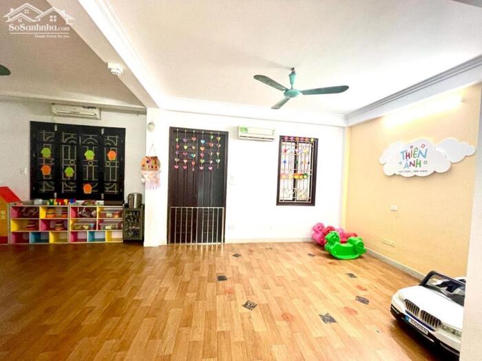 Hình ảnh Bán Nhà Mặt Phố Quận Đống Đa 50m2-6T MT6m LÔ GÓC 2 THOÁNG 22,9 Tỷ Láng Trung. 4
