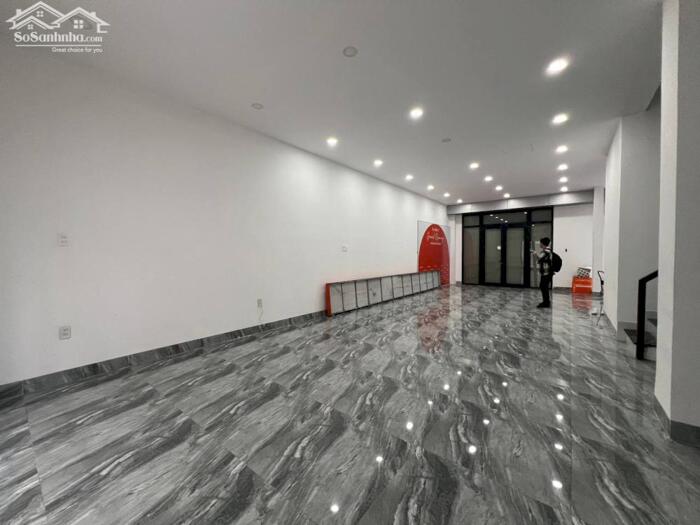 Hình ảnh HOT TẠI VINHOMES LÚC NÀY-CHO THUÊ TẦNG TRỆT NHÀ PHỐ 126M2 CHỈ 13TR 0