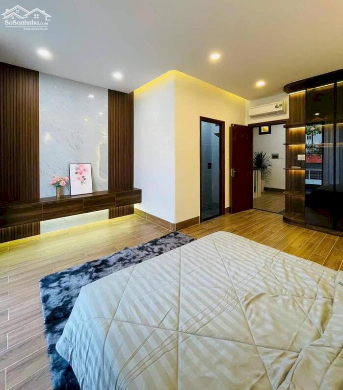 Hình ảnh Bán nhà mặt phố Nghi Tàm 160m2 nhà đẹp vị trí đẹp mặt tiền rộng 2